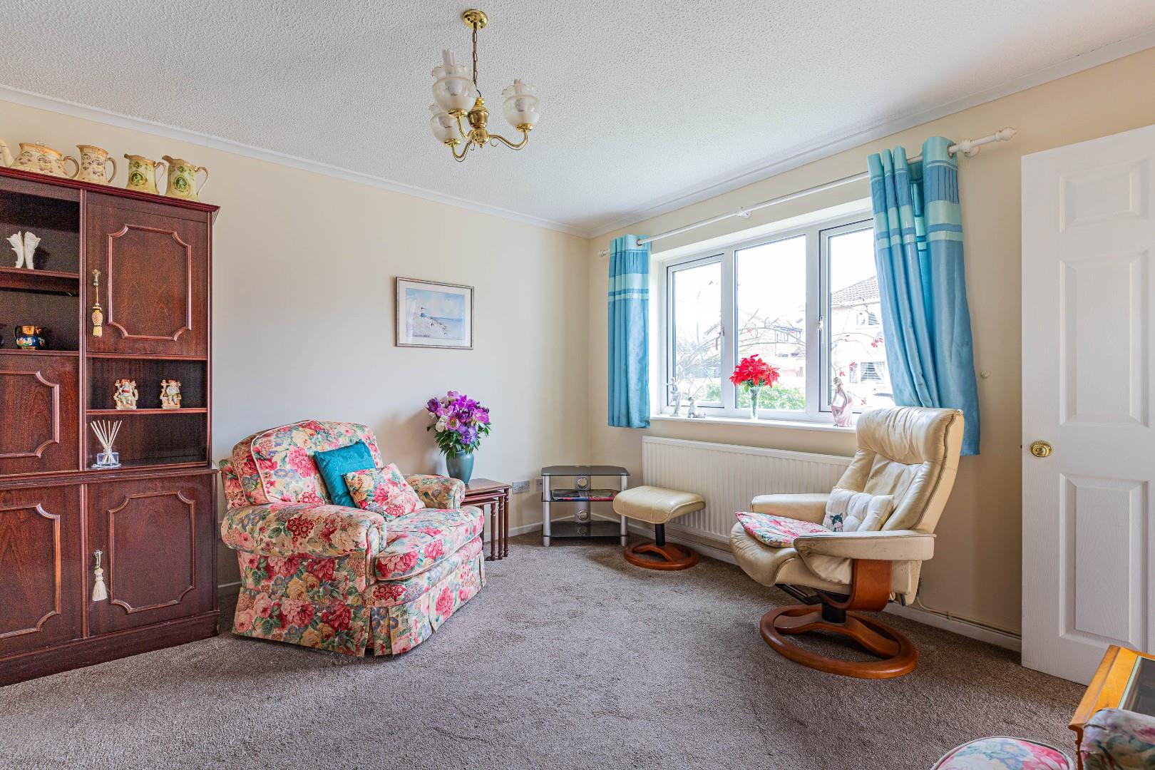 Pinecrest Drive, Thornhill, Cardiff — photograph 4